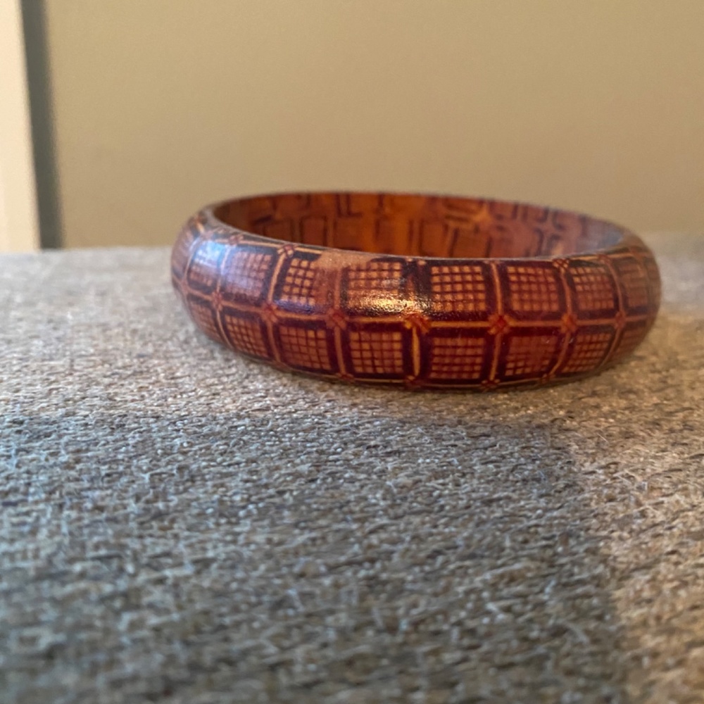 Brown bangle - Picture 3 of 3